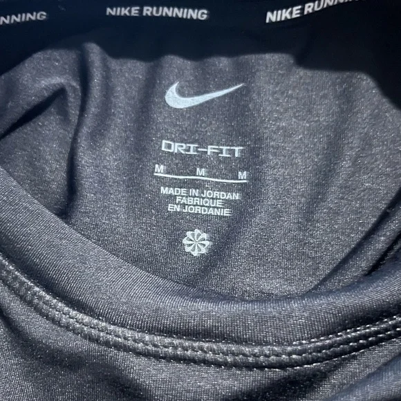 Nike Women’s Dri-Fit Long Sleeve Running Shirt, Size Medium - Picture 7 of 12